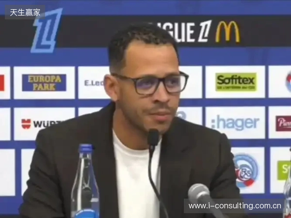 有风度,罗塞尼尔在切尔西首场发布会前与在场所有记者一一握手